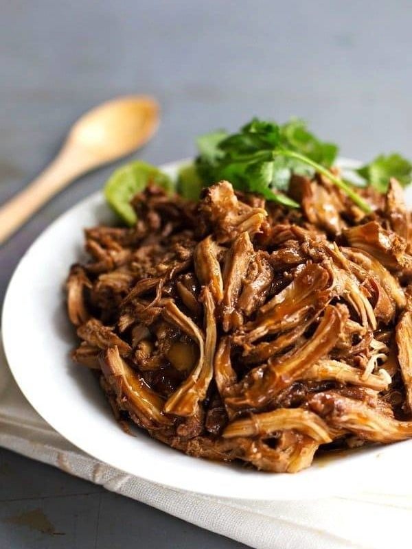 Honey Glazed Crockpot Chicken Adobo - simple pantry ingredients, hardly any hands-on time, 200 calories. | https://monster-nights.today
